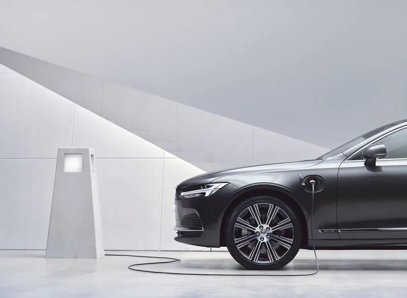 Volvo S90 Recharge Plug-in Hybrid T8 AWD
