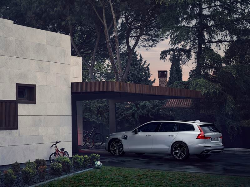 Volvo V60 Recharge Plug-in Hybrid T6 AWD