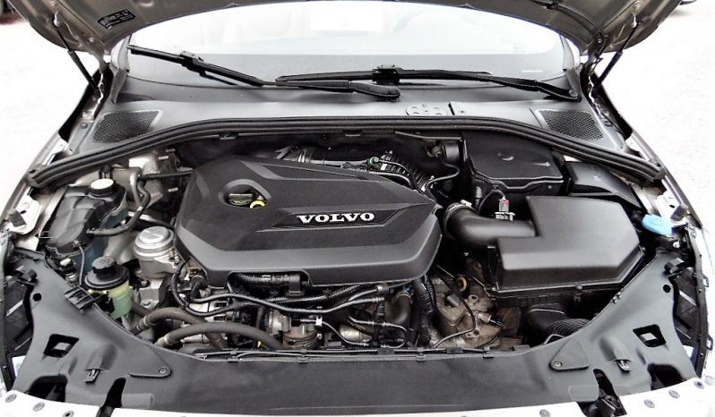 Volvo S60 MOMENTUM T3 full